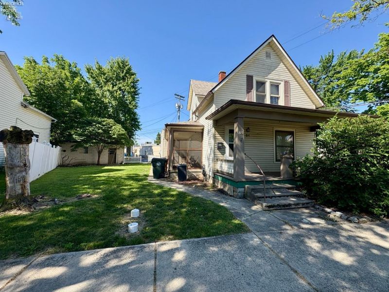 84 Coe Street, Tiffin, OH 44883 Photo 2