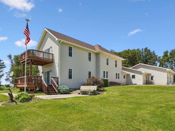 24577 250th Street, Elkader, IA 52043