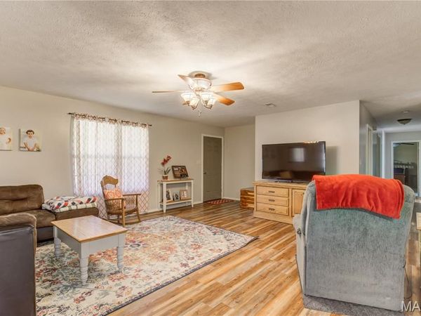 212 Foust Drive , Sikeston, MO 63801