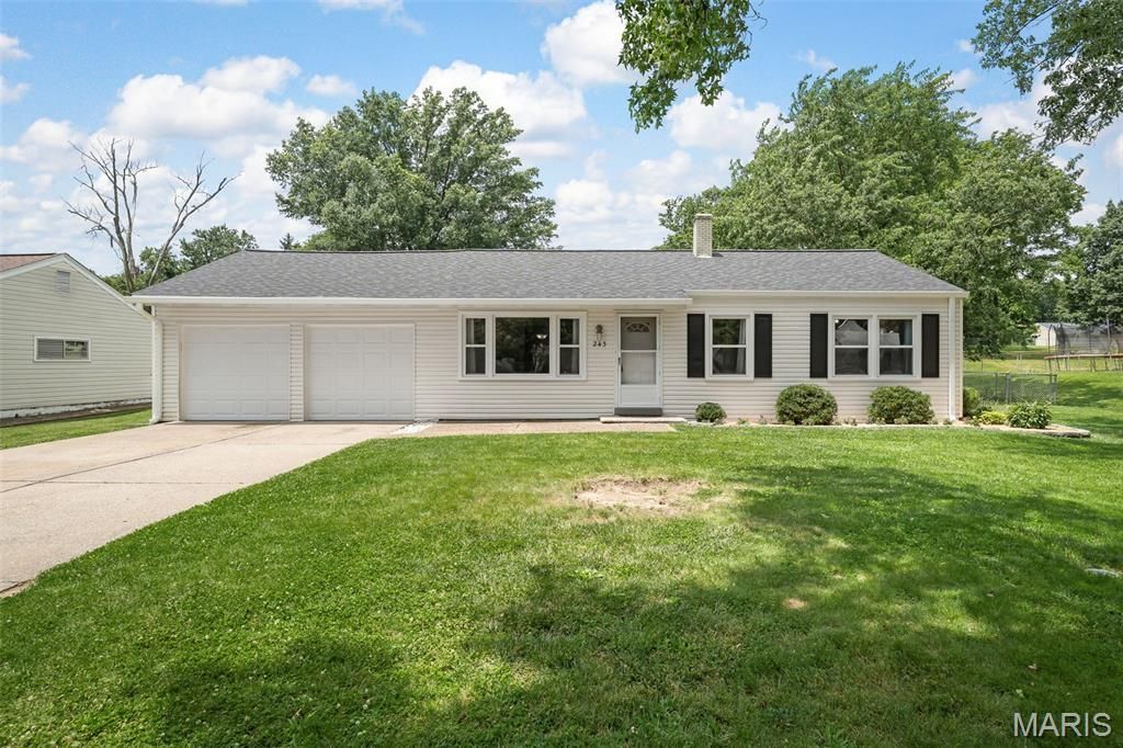 243 Dennison Drive, Ballwin, MO 63021 Main Photo