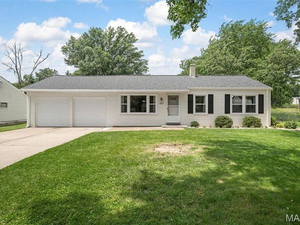 243 Dennison Drive, Ballwin, MO 63021