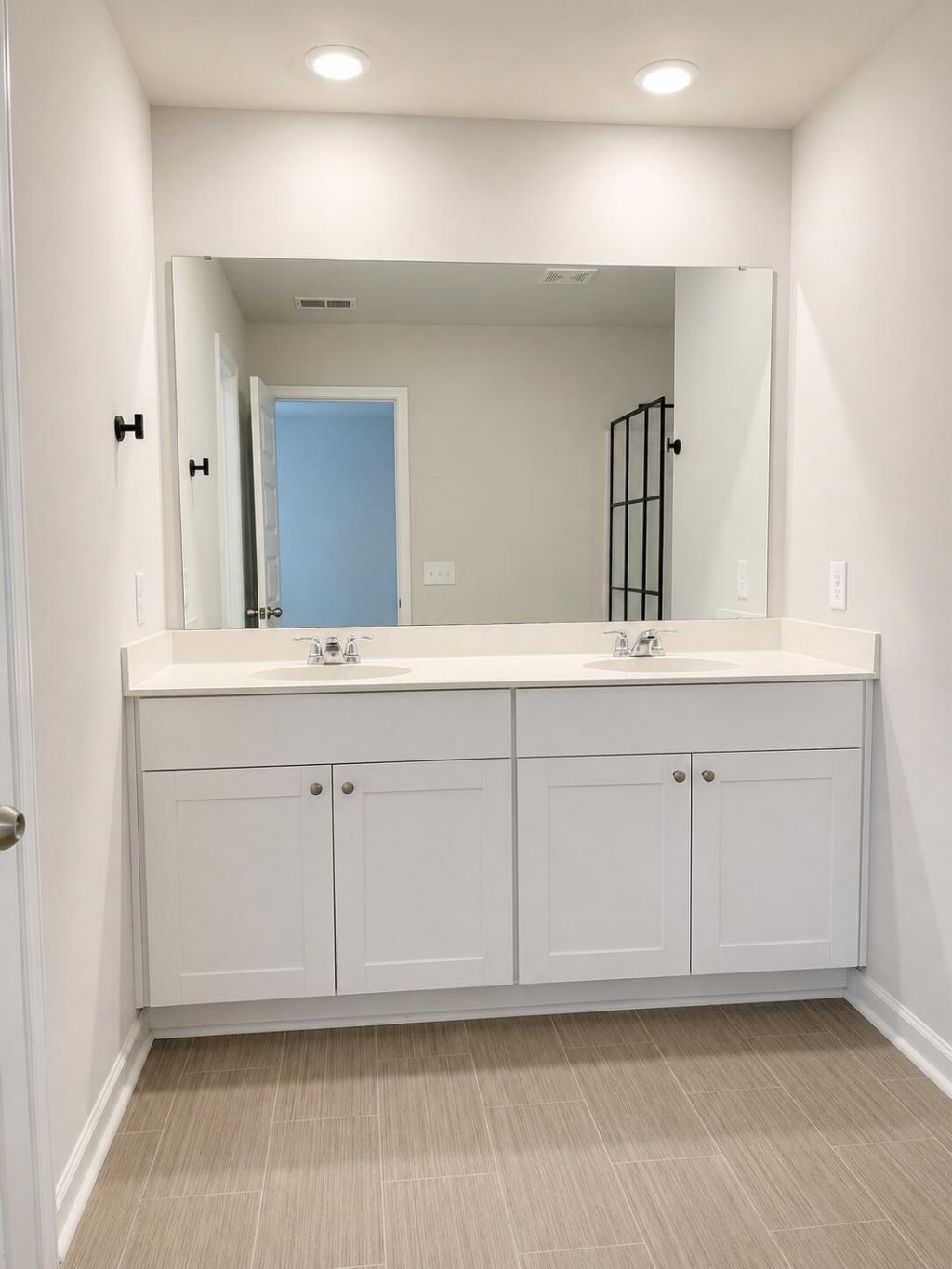 8040 Reagan Way Photo 12