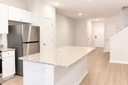 8040 Reagan Way photo 4