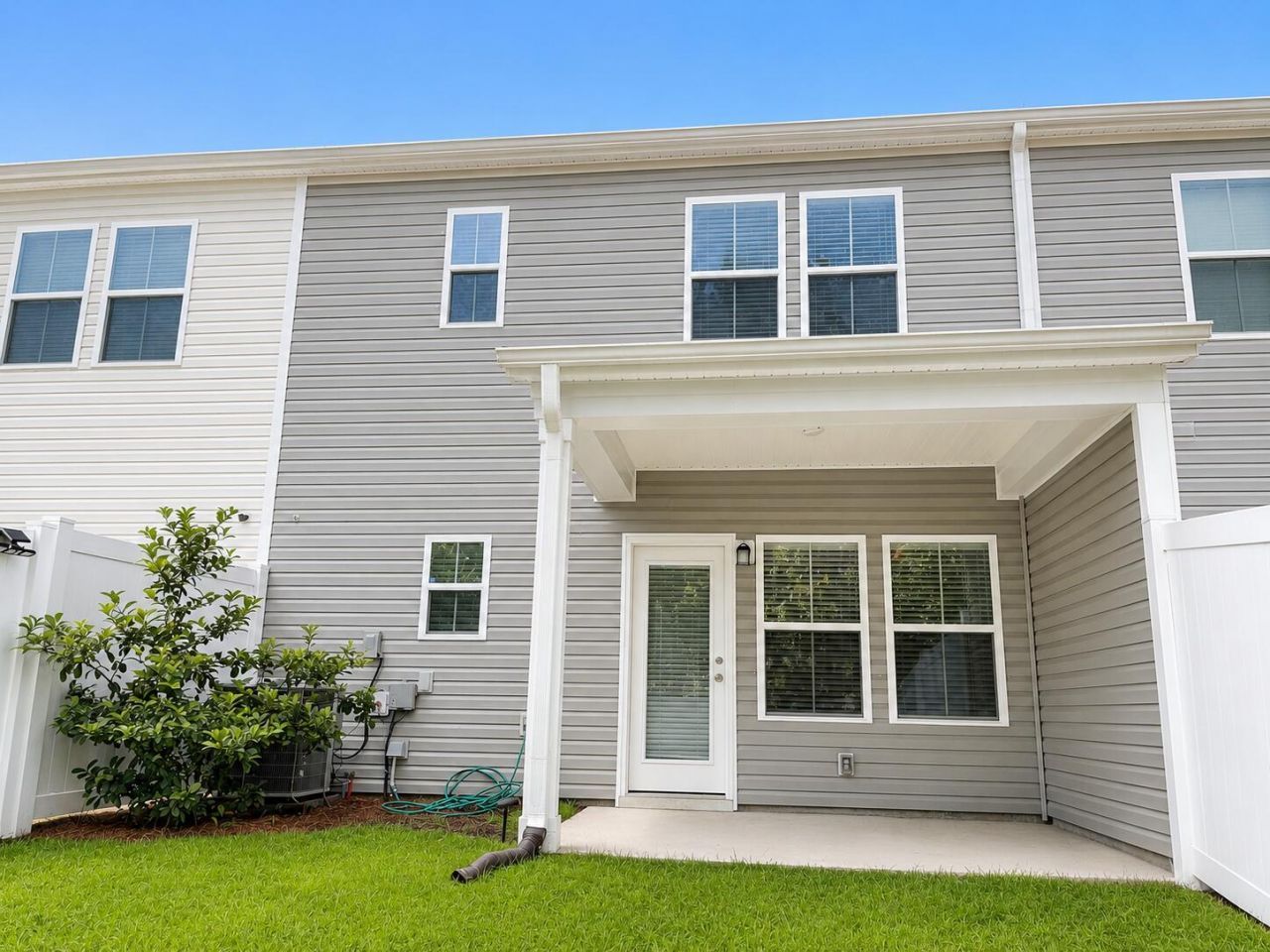 8040 Reagan Way Photo 9