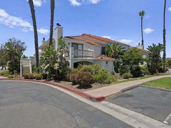 9409 Fairgrove Lane, Unit 204, San Diego, CA 92129