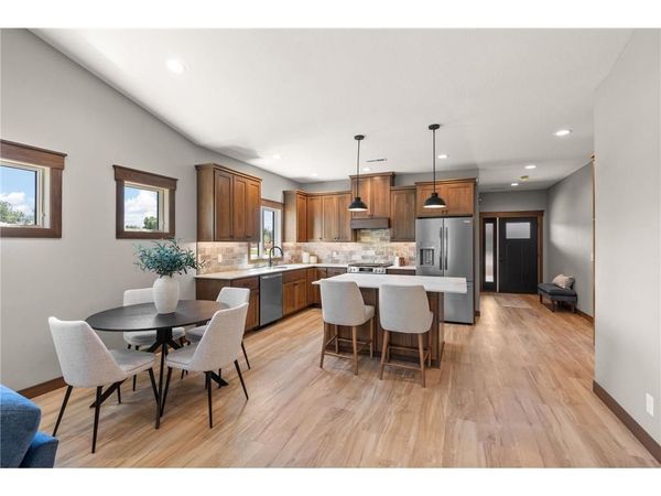 1060 Legend Lane, River Falls, WI 54022