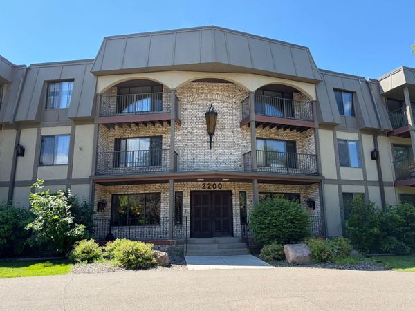 2200 Nevada Avenue S, Unit 106, Saint Louis Park, MN 55426