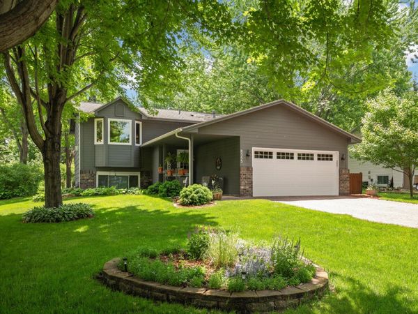 8553 Chanhassen Hills Drive S, Chanhassen, MN 55317