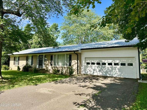 633 Maywood Avenue , Lexington, TN 38351