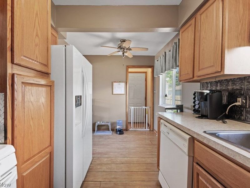 611 Herbert Road, Akron, OH 44312 Photo 15