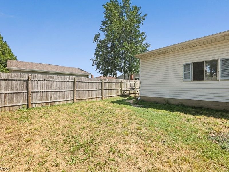 611 Herbert Road, Akron, OH 44312 Photo 7