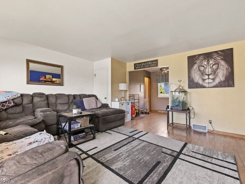 611 Herbert Road, Akron, OH 44312 Photo 8