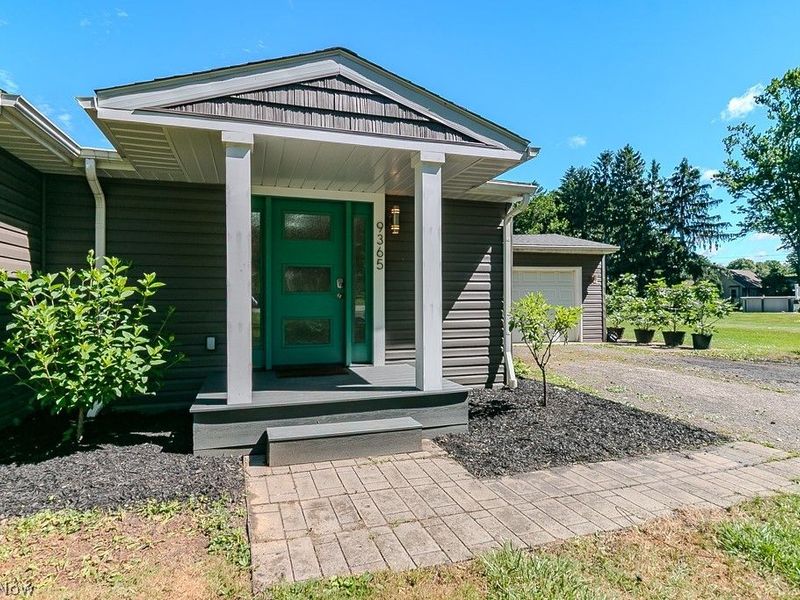 9365 Forsythe Lane, Mentor, OH 44060 Photo 2