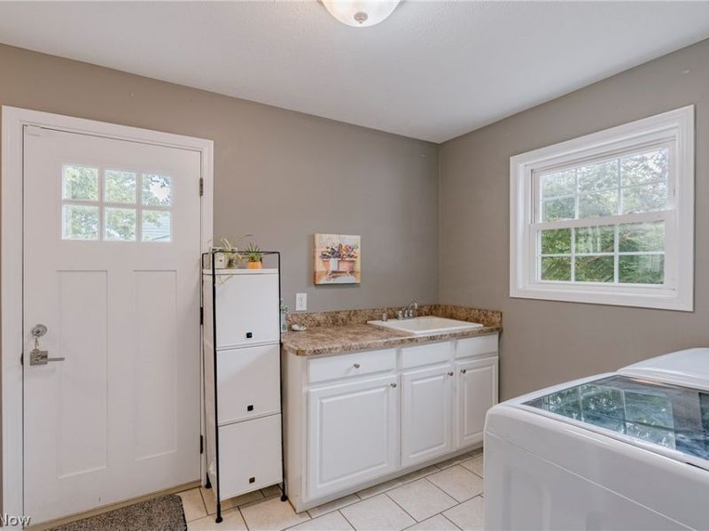 34112 Lake Shore Boulevard , Lakeline, OH 44095 Photo 11
