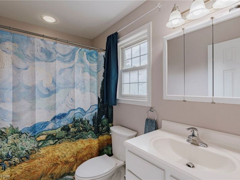 34112 Lake Shore Boulevard , Lakeline, OH 44095 Photo 16