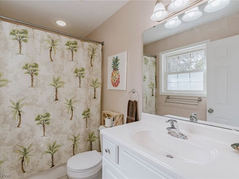 34112 Lake Shore Boulevard , Lakeline, OH 44095 Photo 19
