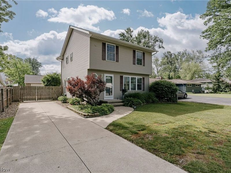 34112 Lake Shore Boulevard , Lakeline, OH 44095 Photo 2