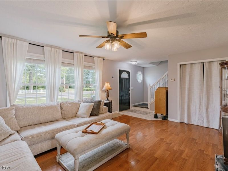 34112 Lake Shore Boulevard , Lakeline, OH 44095 Photo 3
