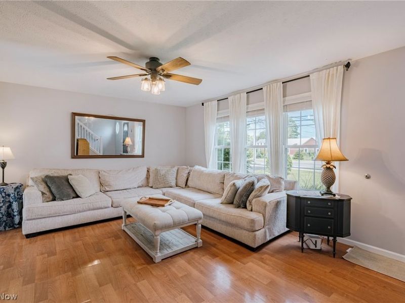34112 Lake Shore Boulevard , Lakeline, OH 44095 Photo 4