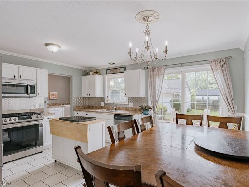 34112 Lake Shore Boulevard , Lakeline, OH 44095 Photo 8