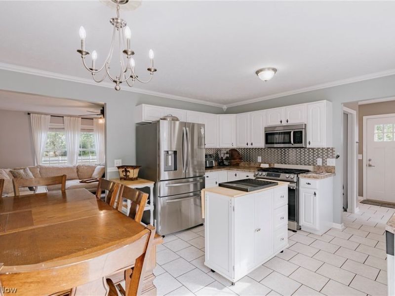 34112 Lake Shore Boulevard , Lakeline, OH 44095 Photo 9
