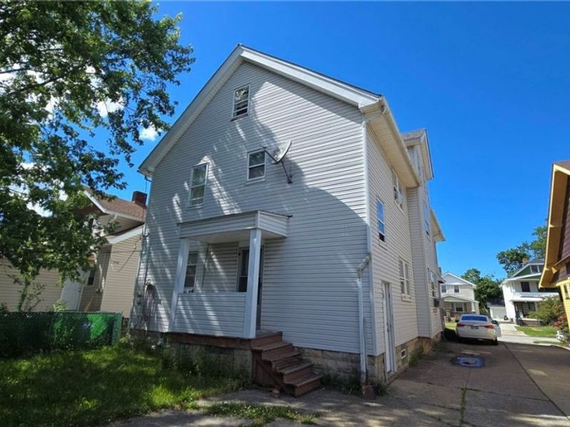 10215 Adelaide Avenue, Cleveland, OH 44111 Photo 4
