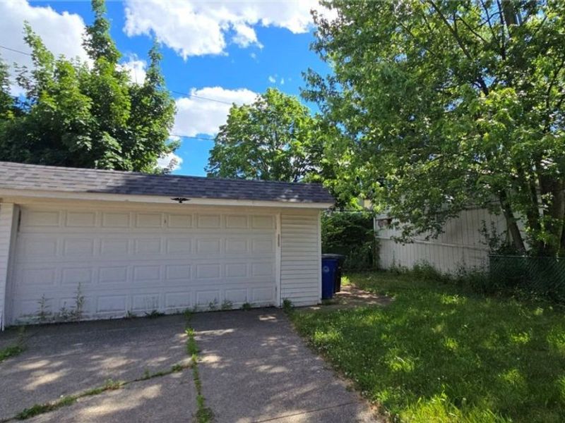 10215 Adelaide Avenue, Cleveland, OH 44111 Photo 6