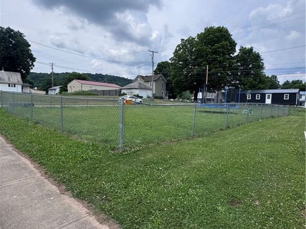 1760 Broadway Street, Stockport, OH 43787
