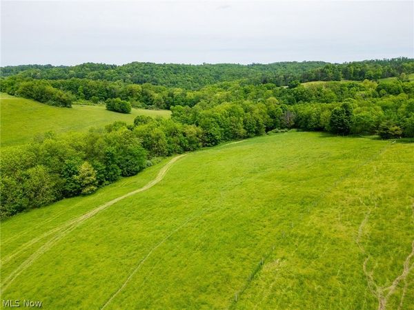 County Road 407 , Millersburg, OH 44654