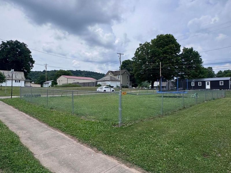 1760 Broadway Street, Stockport, OH 43787 Photo 3