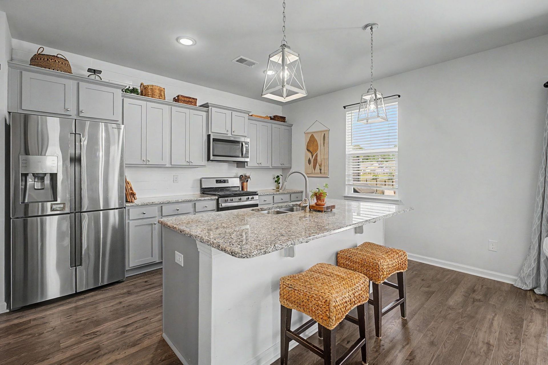 1084 Maxwell Dr. Photo 16
