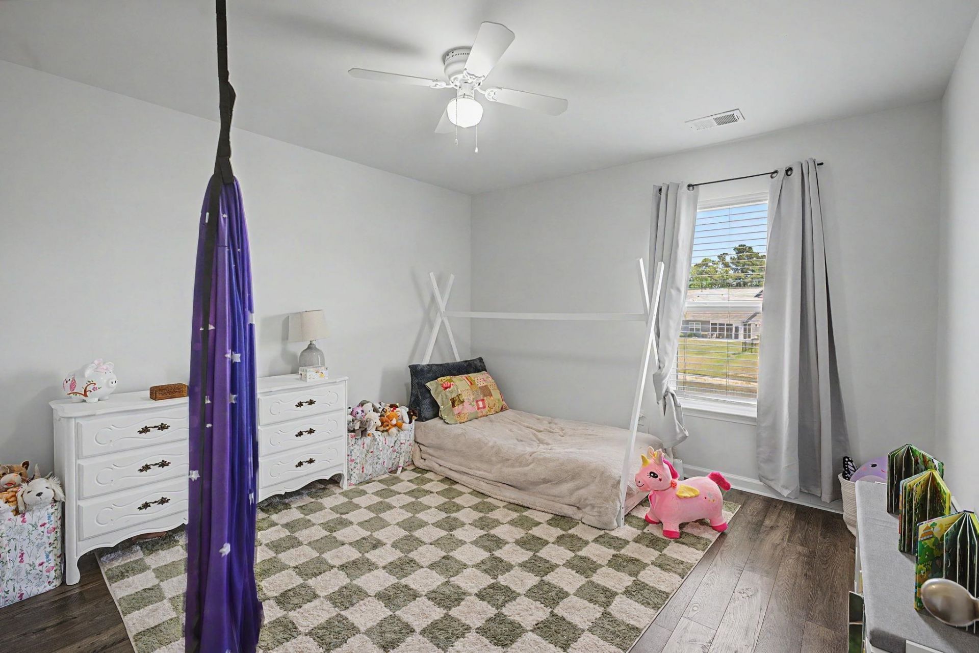 1084 Maxwell Dr. Photo 33