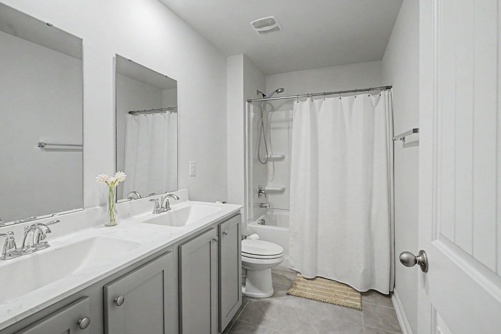 1084 Maxwell Dr. Photo 35