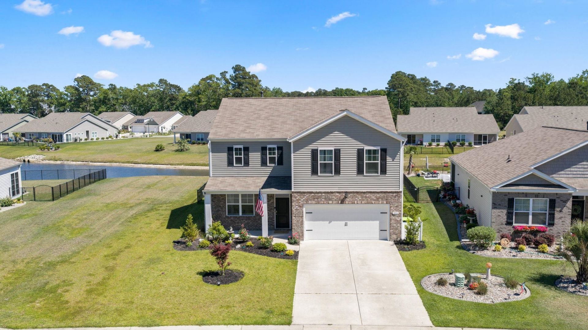 1084 Maxwell Dr. Photo 4