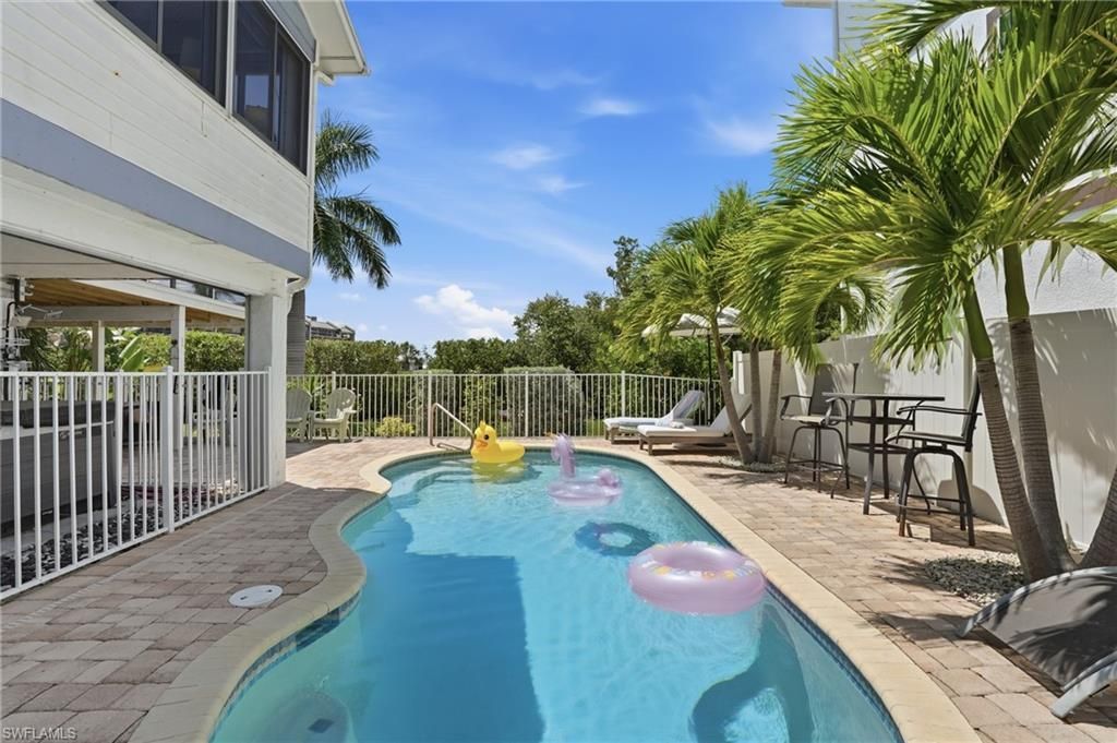 21560 Widgeon Ter, Fort Myers Beach, FL 33931 Photo