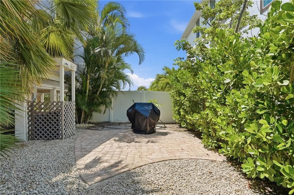 21560 Widgeon Ter, Fort Myers Beach, FL 33931 Photo