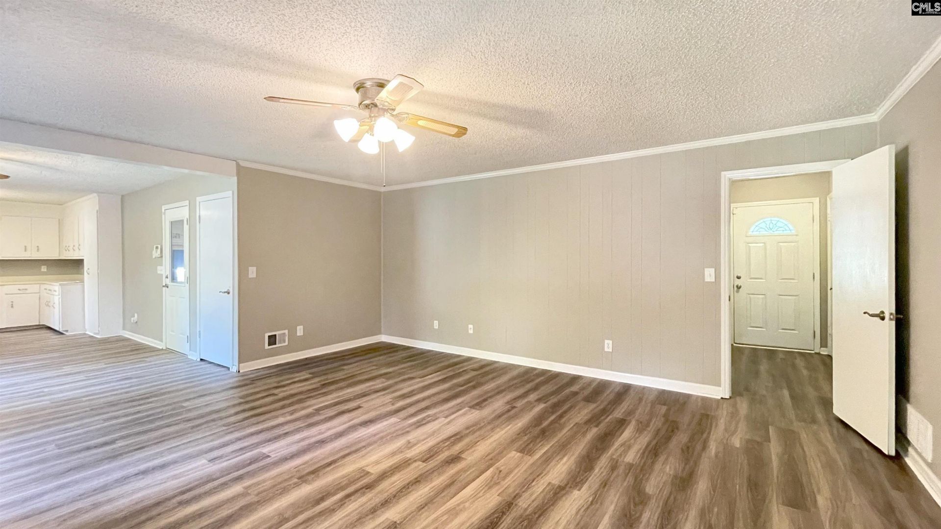 512 N Royal Tower Drive  Photo 11