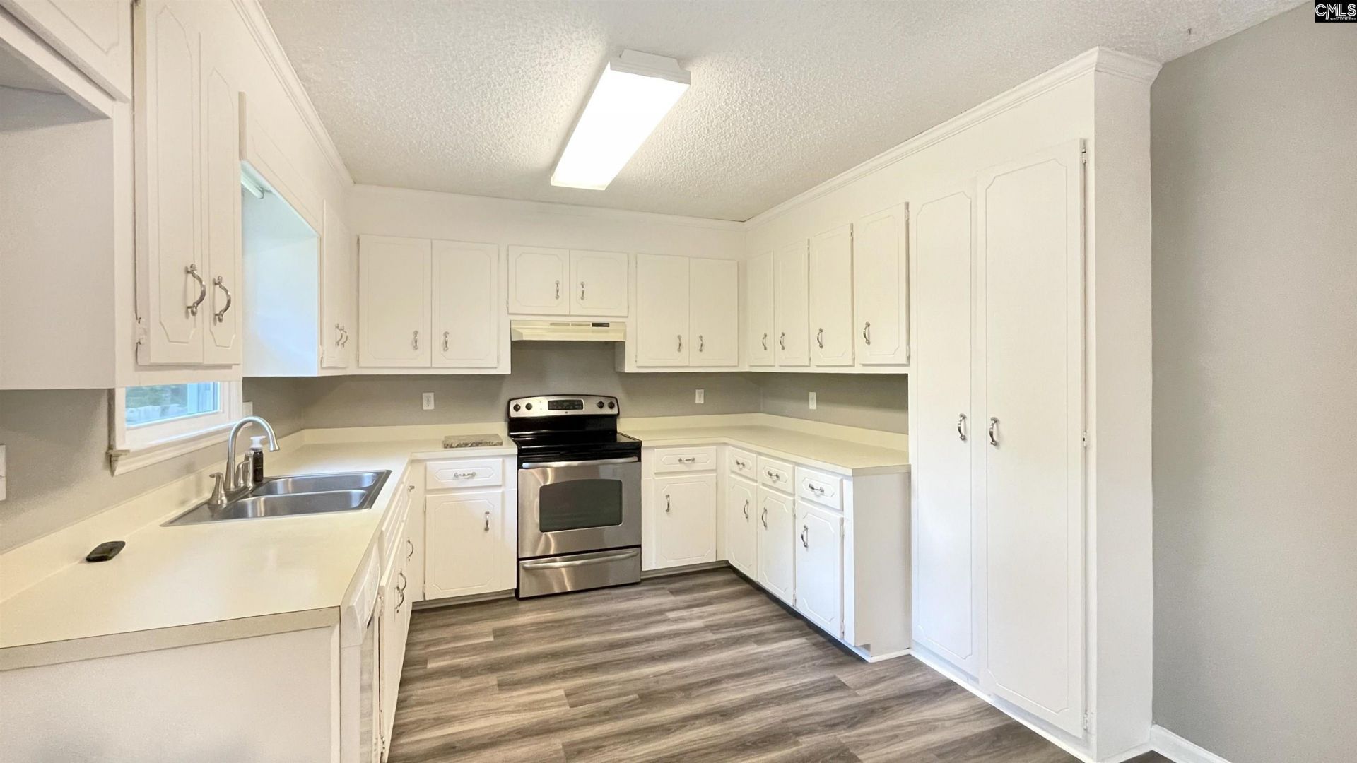 512 N Royal Tower Drive  Photo 14