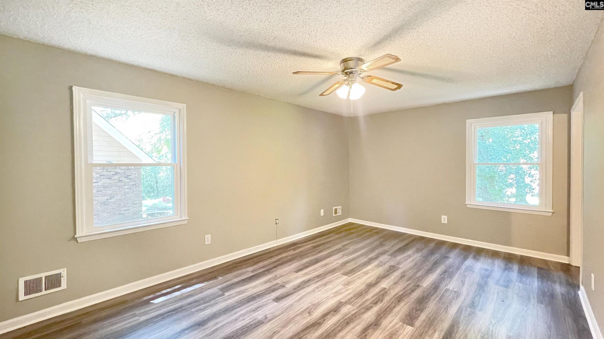 512 N Royal Tower Drive  Photo 17