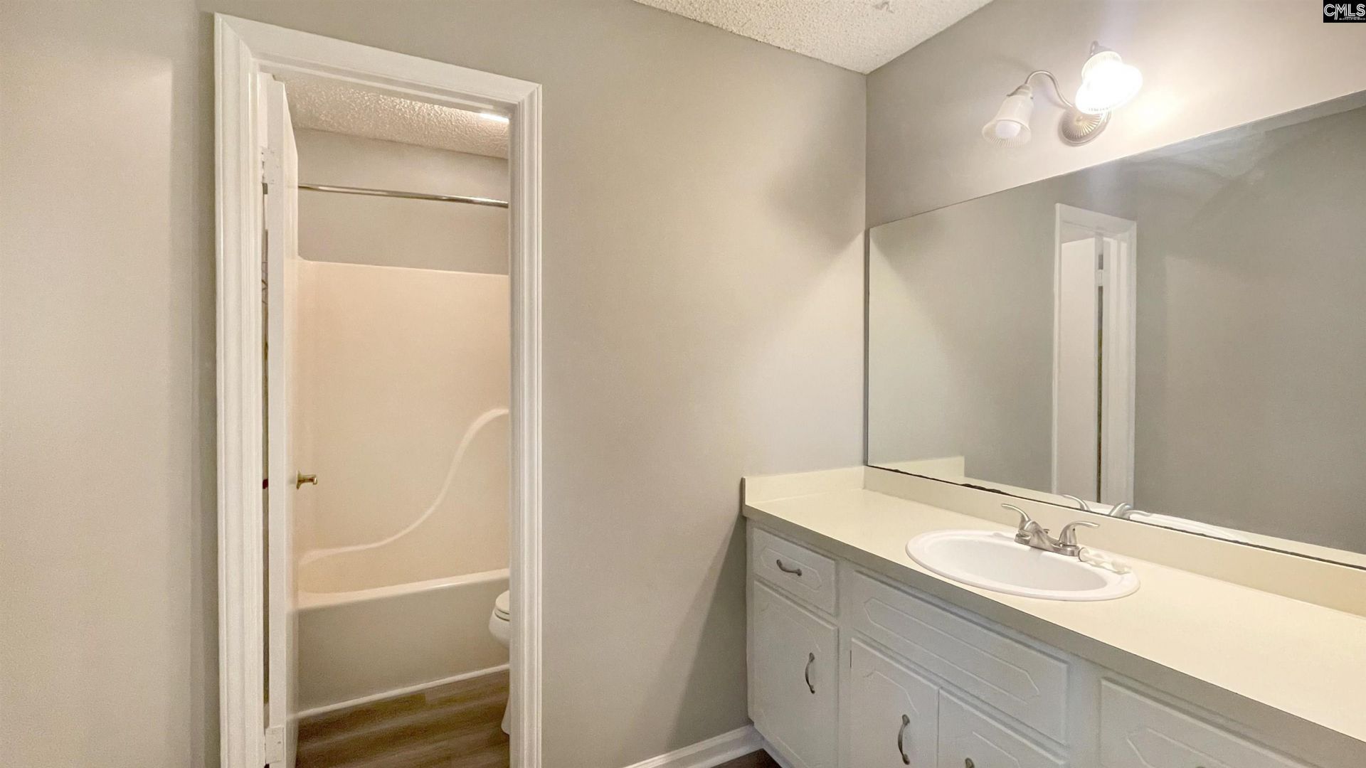 512 N Royal Tower Drive  Photo 21