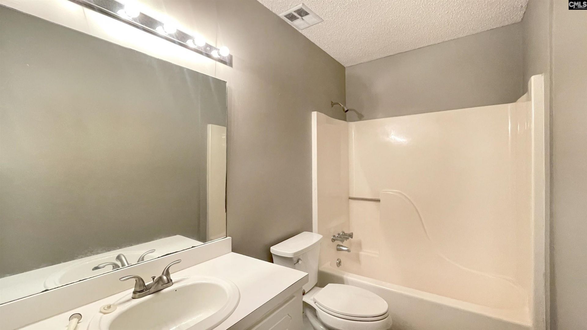 512 N Royal Tower Drive  Photo 32