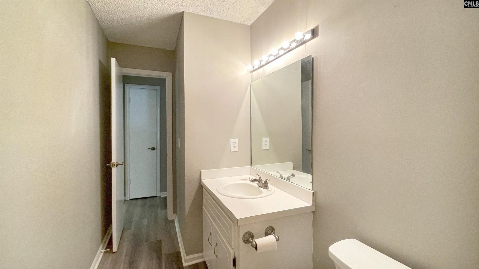 512 N Royal Tower Drive  Photo 33