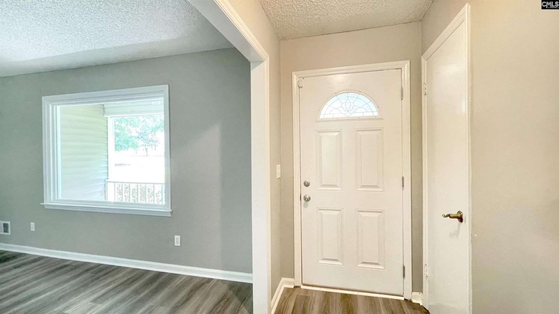 512 N Royal Tower Drive  Photo 6