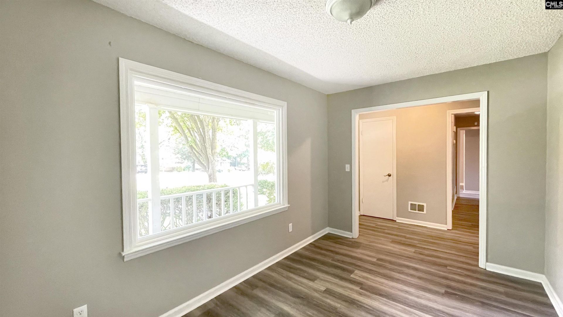 512 N Royal Tower Drive  Photo 7
