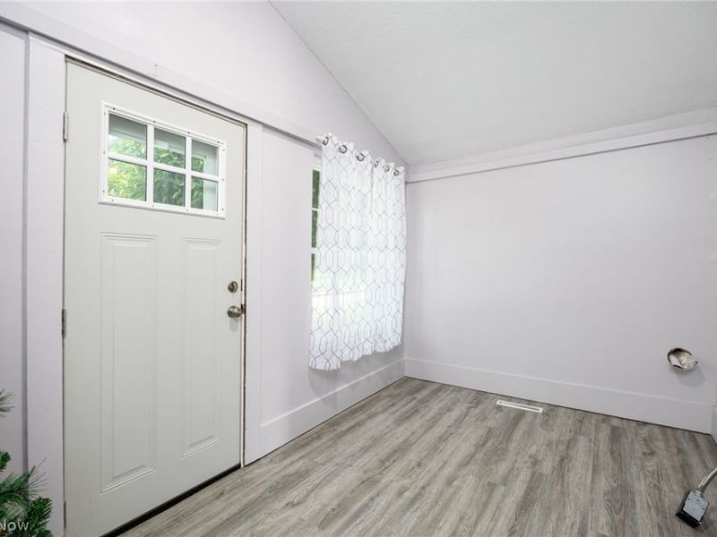 1740 Anton Street , Akron, OH 44320 Photo 12