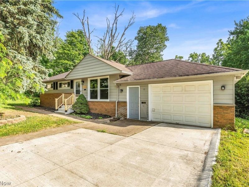 5124 Donovan Drive, Garfield Heights, OH 44125 Photo 3