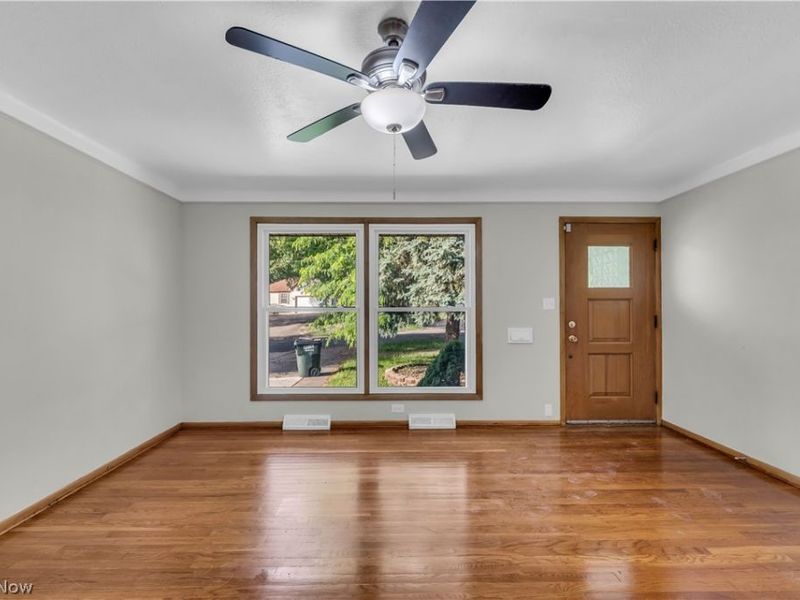 5124 Donovan Drive , Garfield Heights, OH 44125 Photo 4