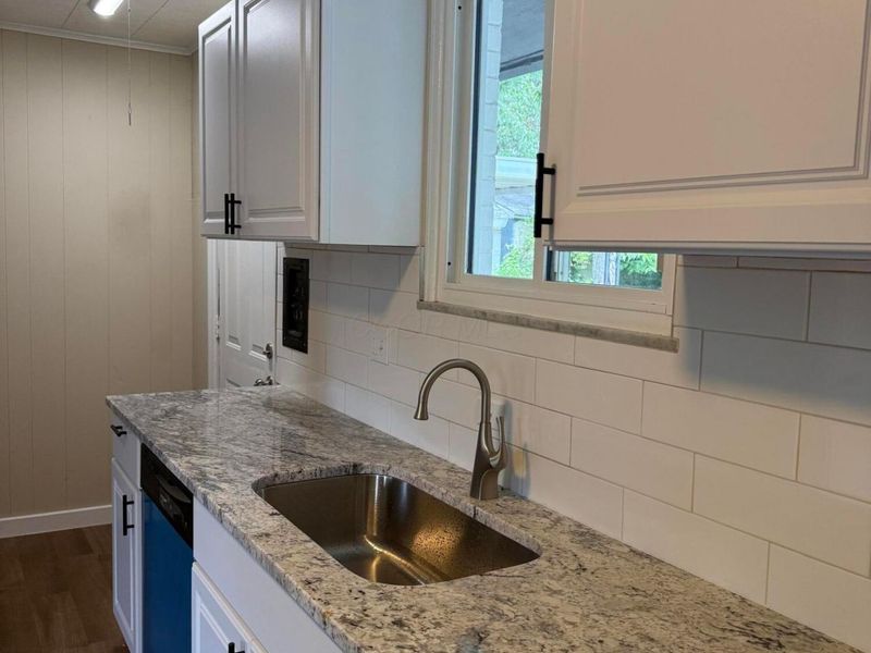 1656 Vilardo Lane , Columbus, OH 43227 Photo 5