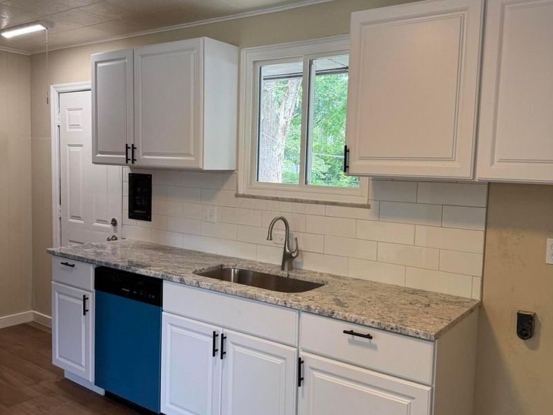 1656 Vilardo Lane , Columbus, OH 43227 Photo 6