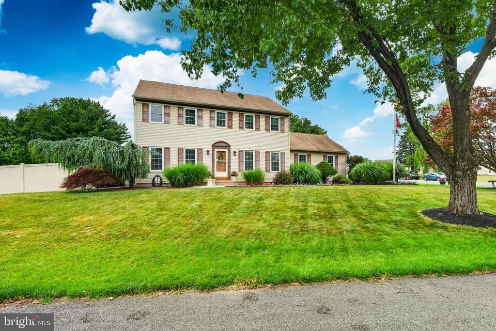 134 ASPEN DRIVE, ALLENTOWN, PA 18104